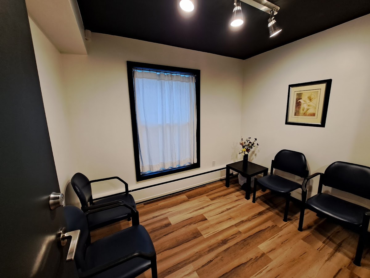 L T Therapeutic Massage photo 3