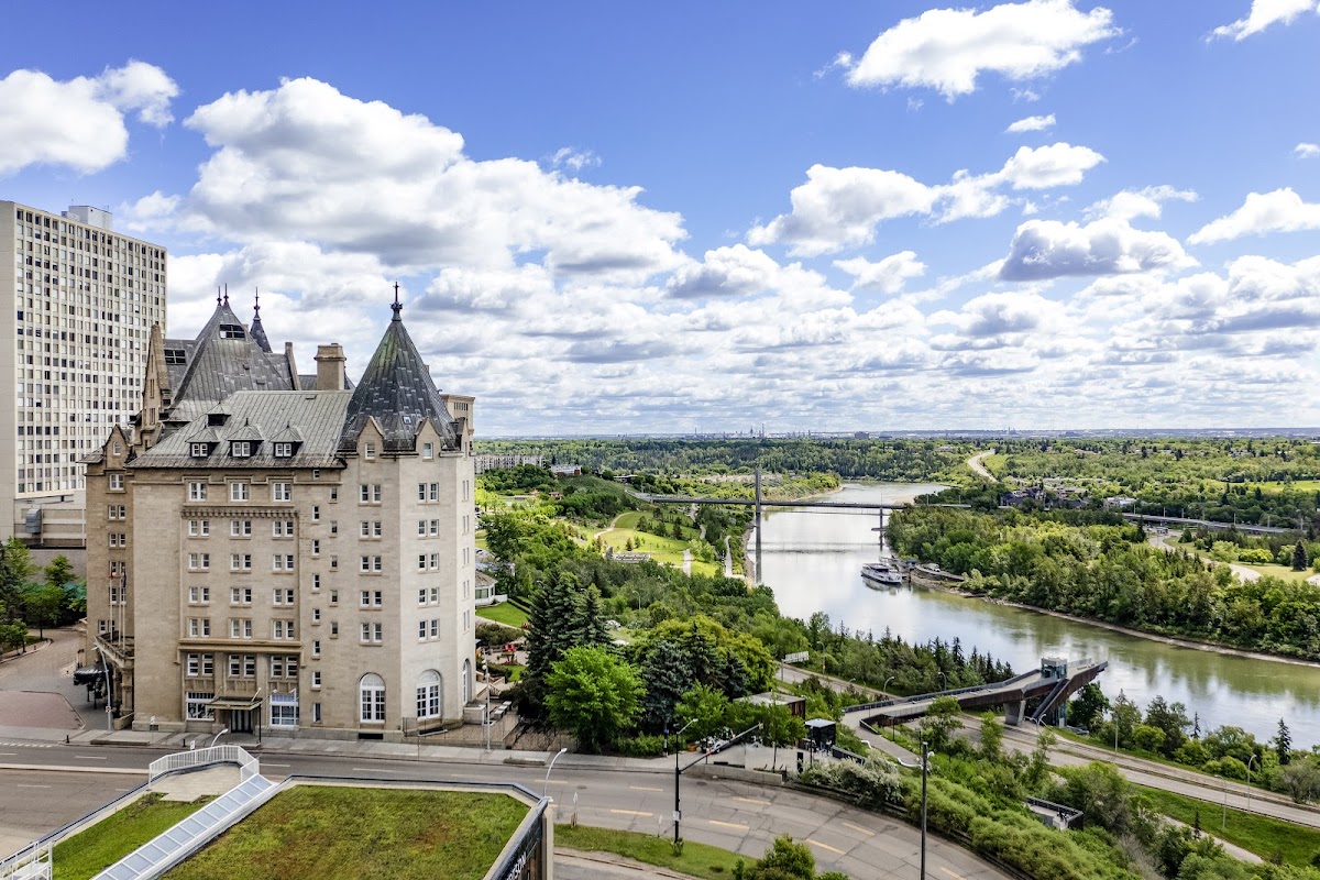 Fairmont Hotel Macdonald Health Club & Spa