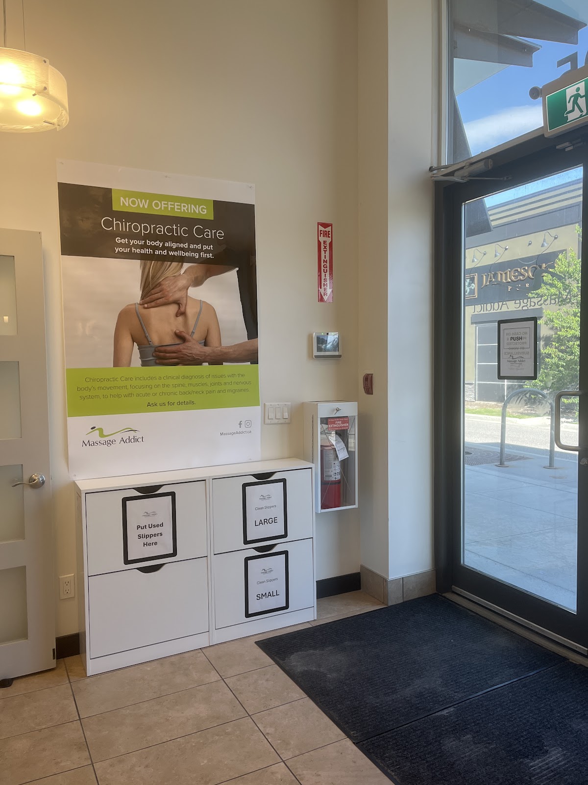 Massage Addict Calgary Brentwood photo 3