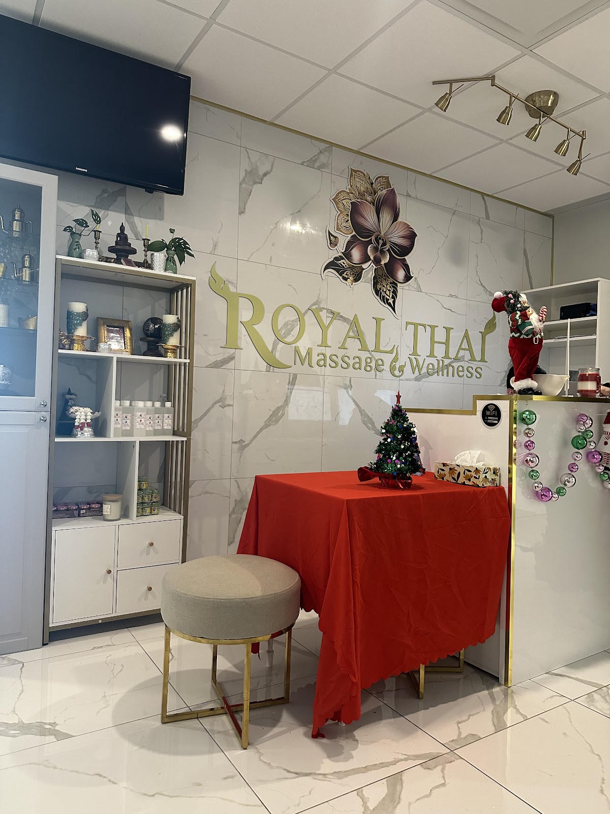 Royal Thai Massage and Wellness photo 3