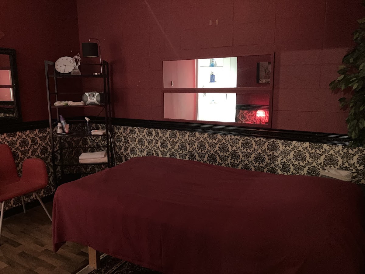 Studio127 Massage & Wellness photo 3