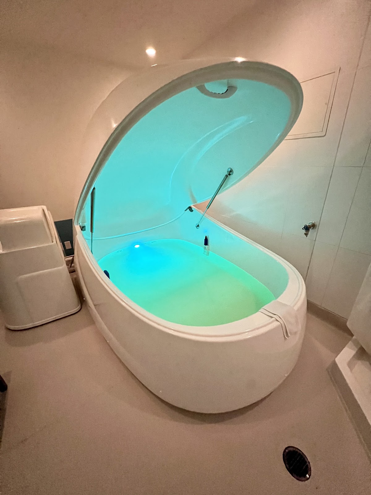 clear float spa photo 2