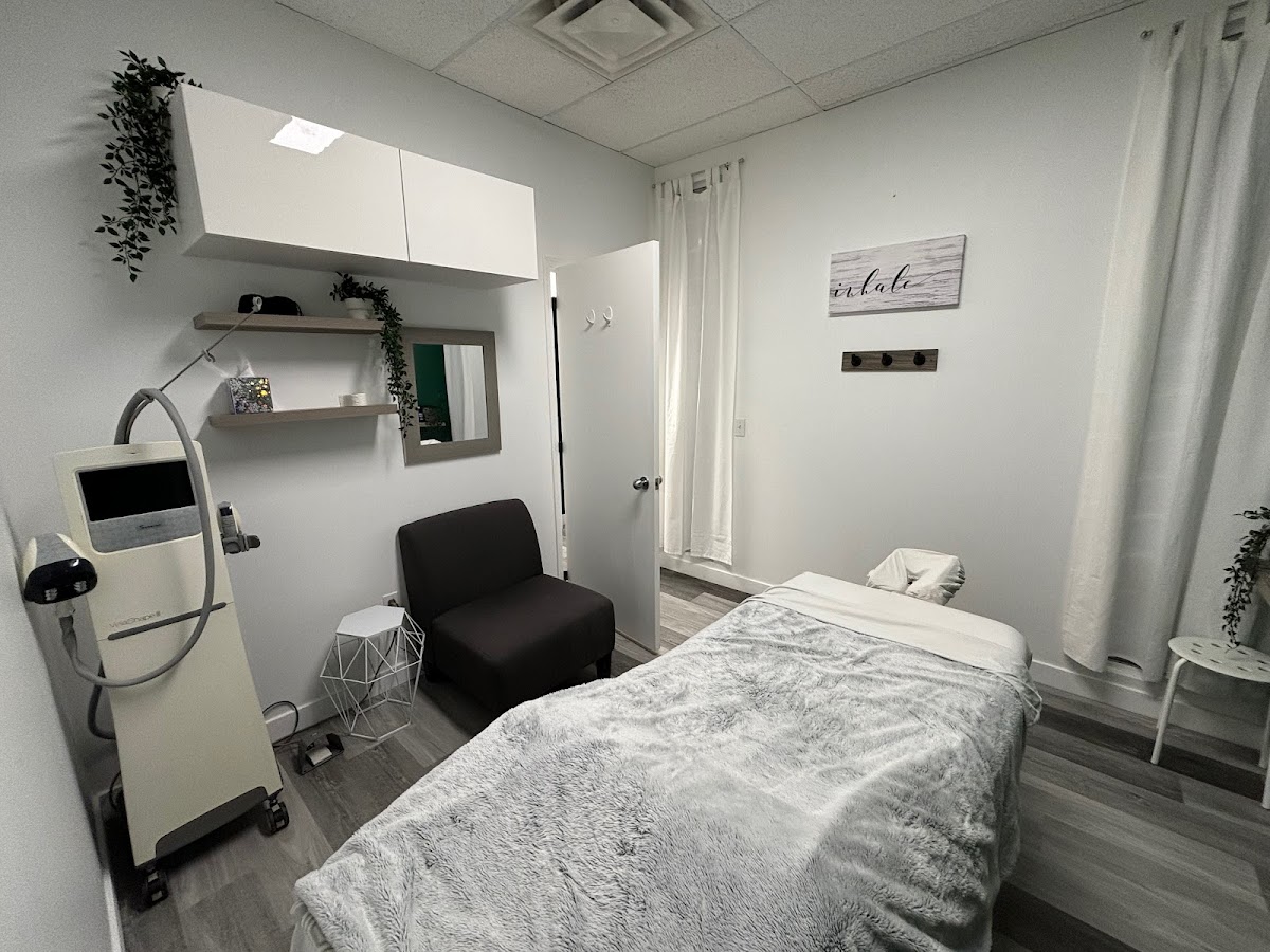 Get Serene Massage, Health & Beauty Bar photo 3