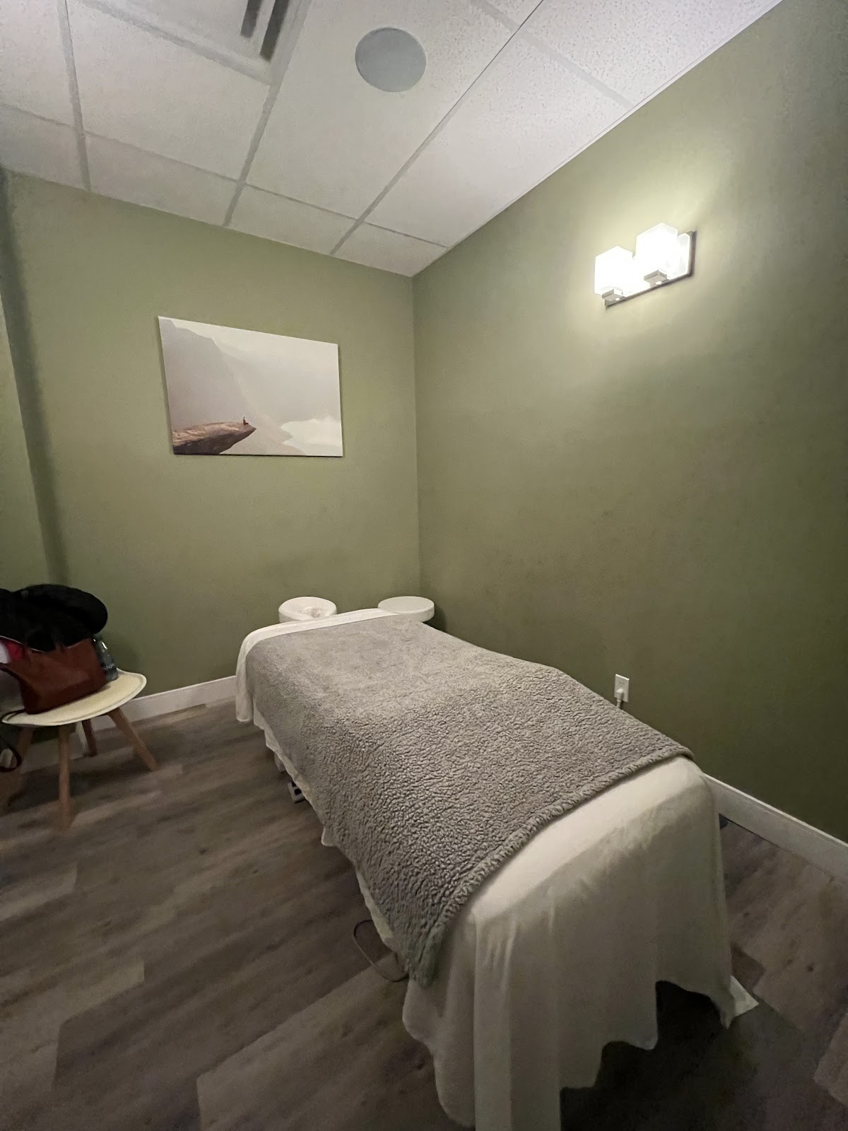 Soul2Sole Massage & Physiotherapy Capilano Clinic. photo 3
