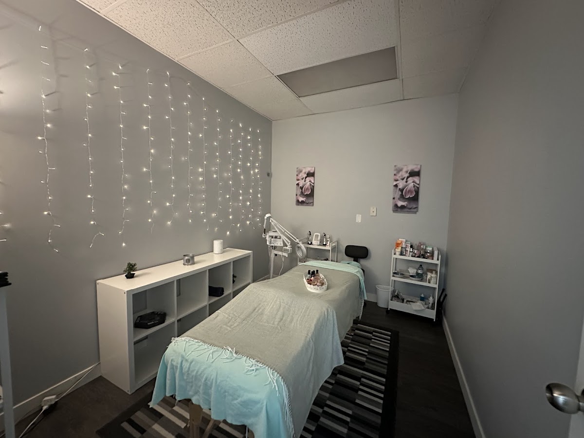 Natural Hands Massage Therapy & Wellness Millwoods photo 3